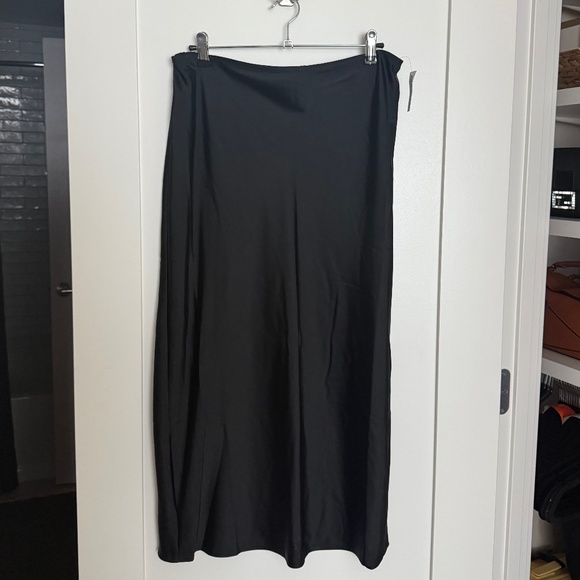 Old Navy High-Waisted Satin Midi Skirt in Black Jack - Picture 2 of 4